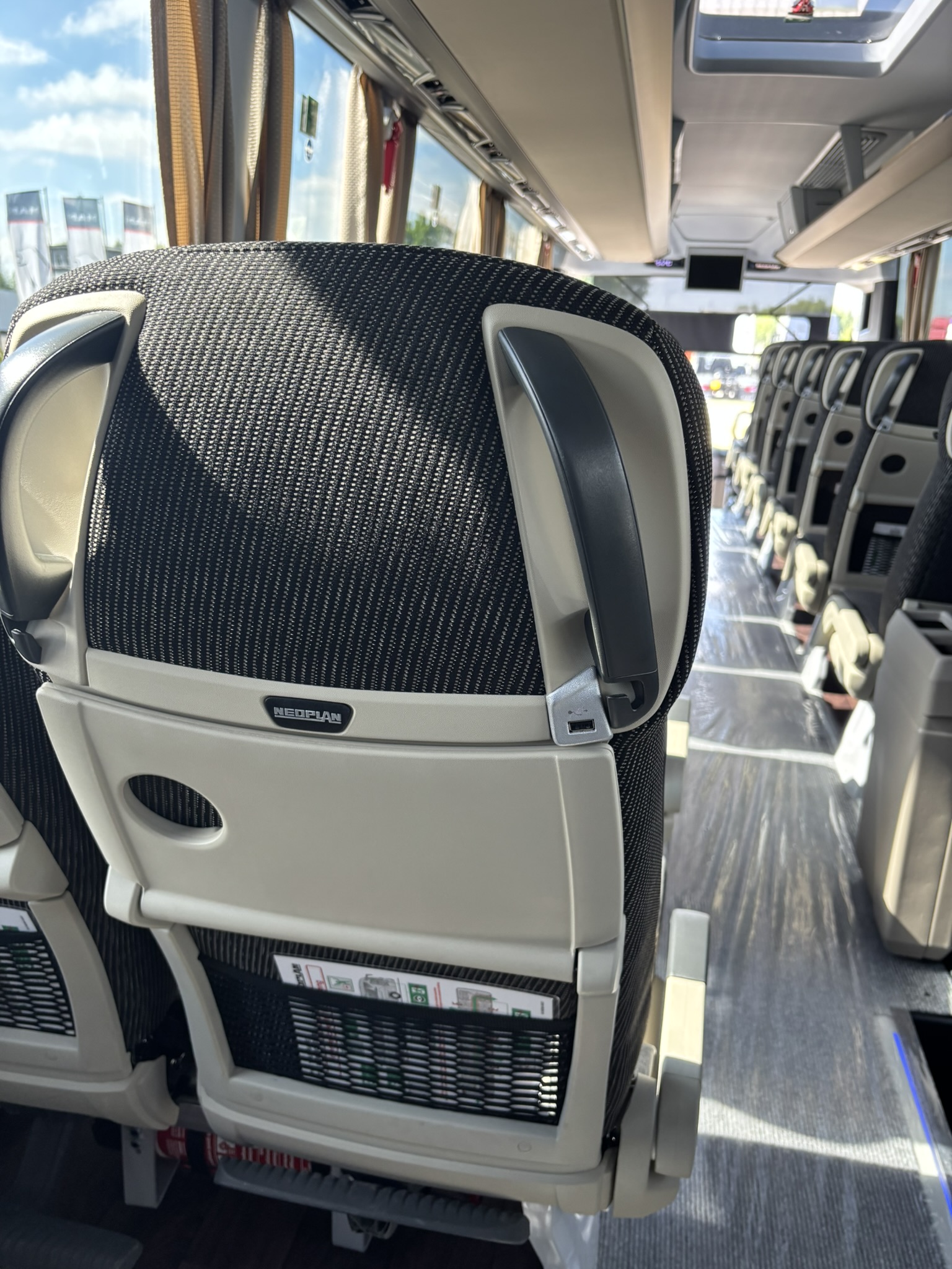 Reisebussitz mit USB
